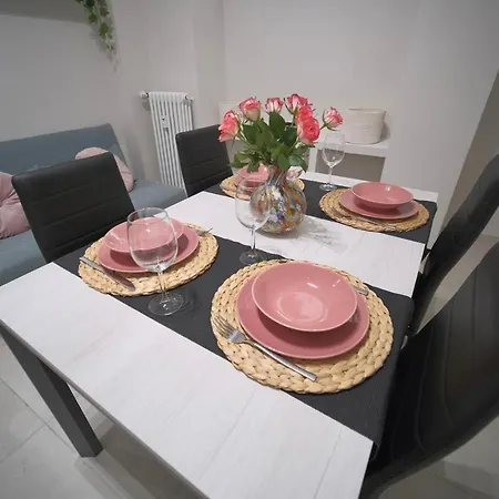 Apartman Moderno ❴ 300 Mt. Da Porta Nuova ❵ *