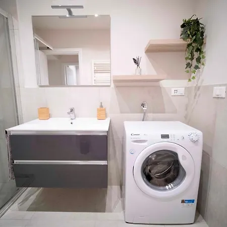 Apartmán Moderno ❴ 300 Mt. Da Porta Nuova ❵ *