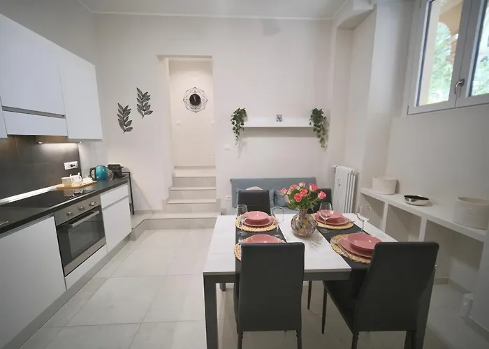 Moderno ❴ 300 Mt. Da Porta Nuova ❵ Apartmán *